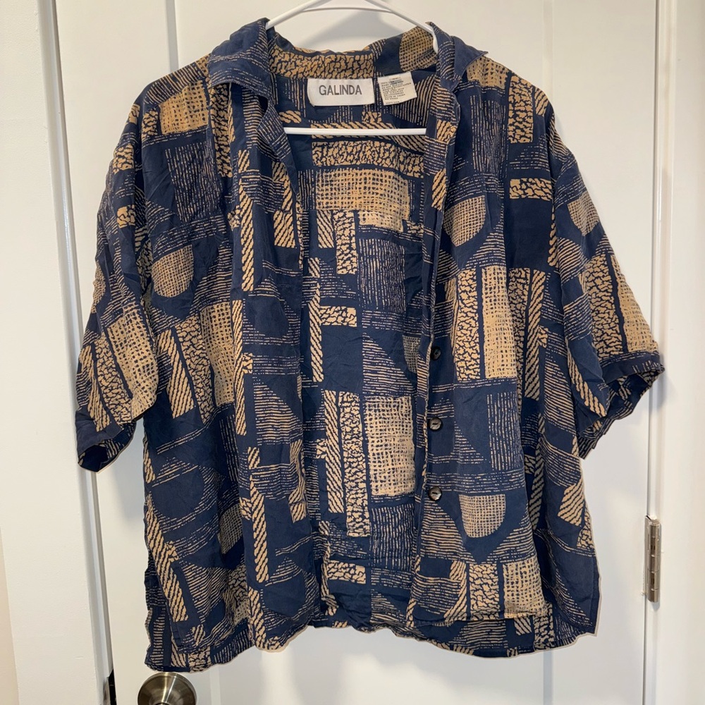 GALINDA silk button up top size 0X (XXL)